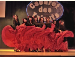 Les girls en tenue de flamenco